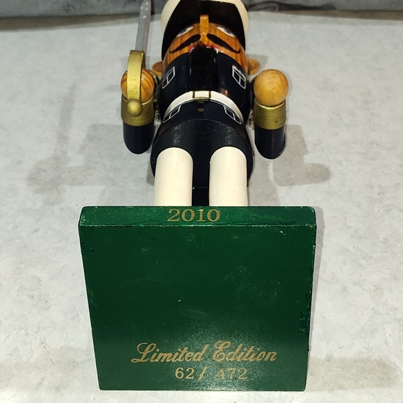 LIMITED EDITION HAND CRAFTED WOOD MILTARY SOLIDER HOLIDAY NUT CRACKER #62 of 472 - Picture 13 of 13